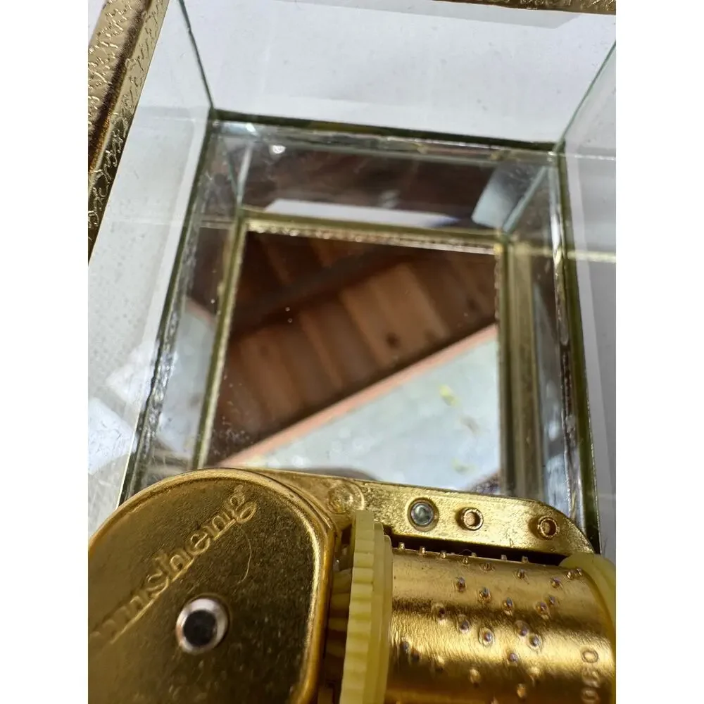 Vintage Yunsheng Beveled Glass Jewelry Box Music Box